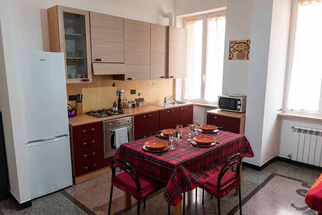 Genova-tra Mare E Centro Storico Apartment *